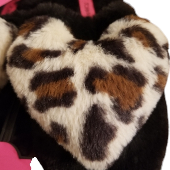 NWT Betsey Johnson Leopard Heart Slippers - Picture 5 of 6